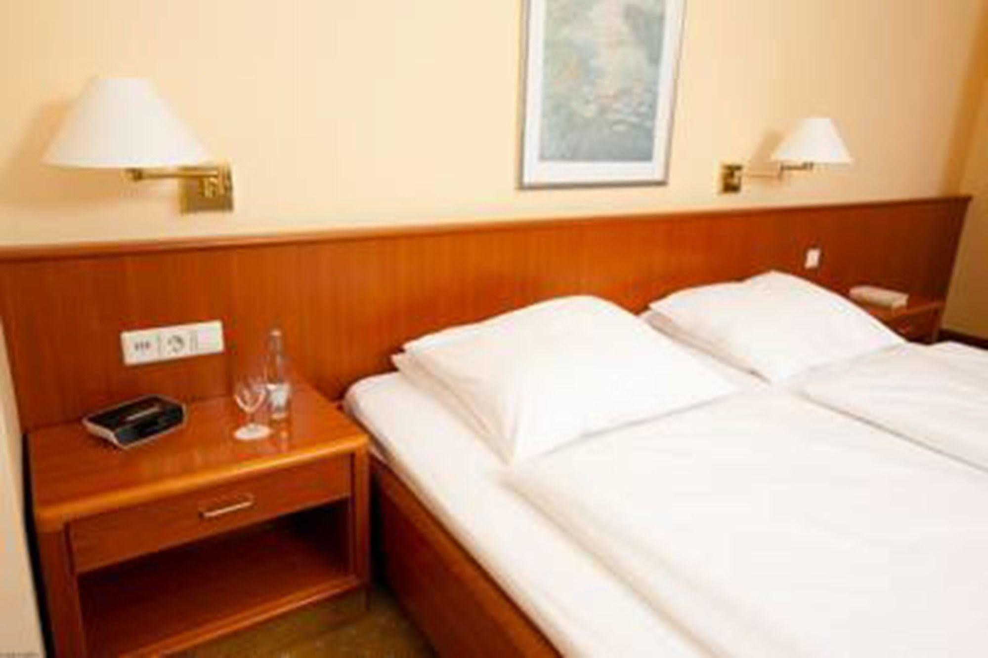 Best Western Hotel Geheimer Rat Magdeburgo Esterno foto